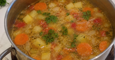 Wundersuppe mit Weißkohl und Gemüse – einfach, leicht und sättigend